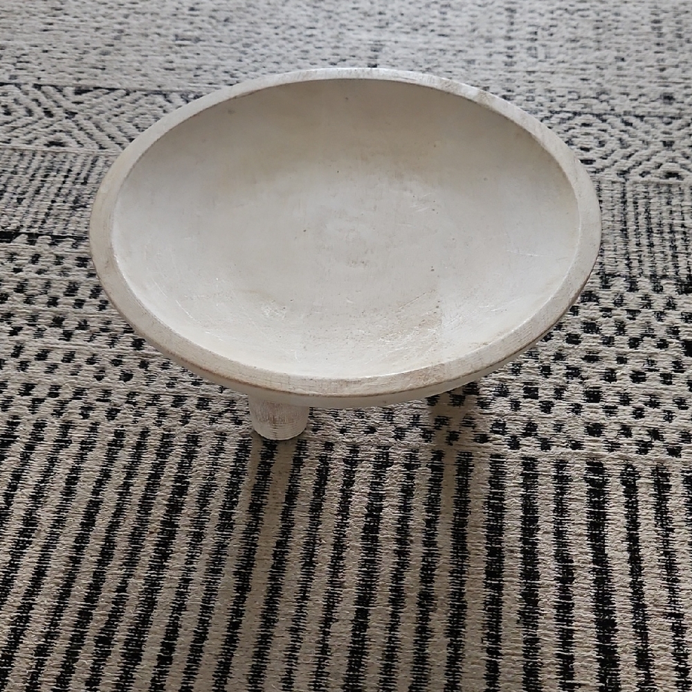 Elegant Cream Decorative Bowl